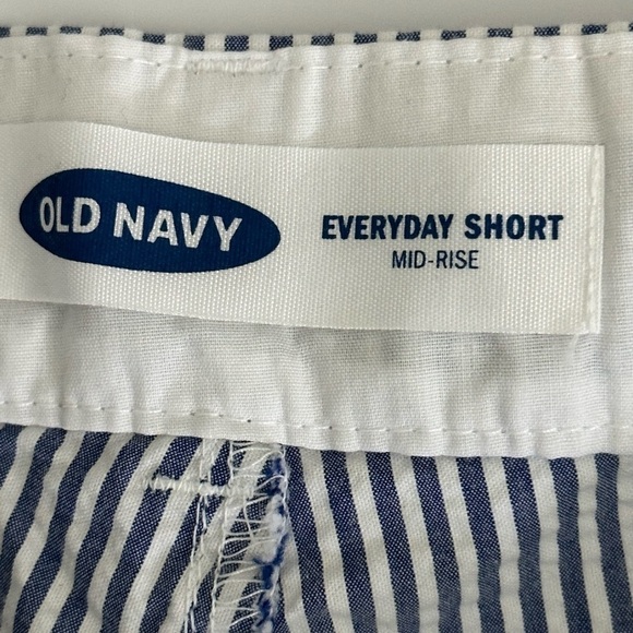Old Navy sz 6 every day short mini stripe seersucker in blue and white - Picture 10 of 11
